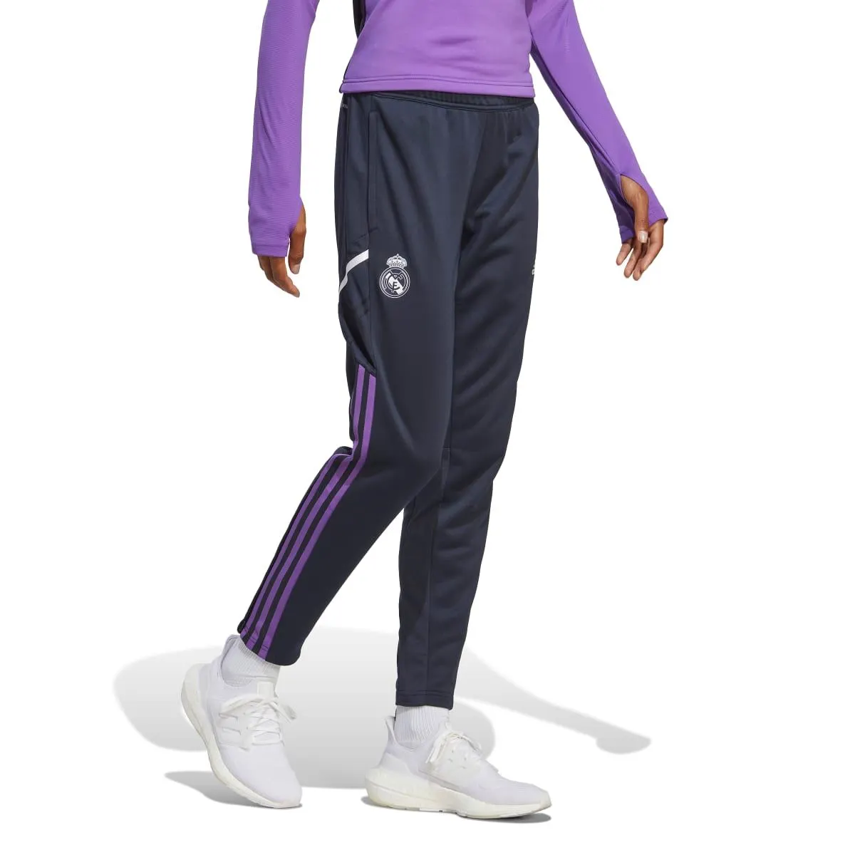 Adelaide Logisch Mars Adidas Real Madrid Trainingsbroek Dames - Shorts - Fanshop - Voetbal - Intersport van den Broek / Biggelaar Adelaide Logisch Mars Adidas Real Madrid Trainingsbroek Dames - Shorts - Fanshop - Voetbal - Intersport van den Broek / Biggelaar