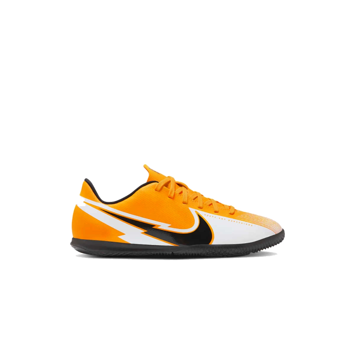 Handvest Susteen markt Nike Mercurial Vapor 13 Club Ic Junior - Zaalvoetbalschoenen -  Voetbalschoenen - Voetbal - Intersport van den Broek / Biggelaar