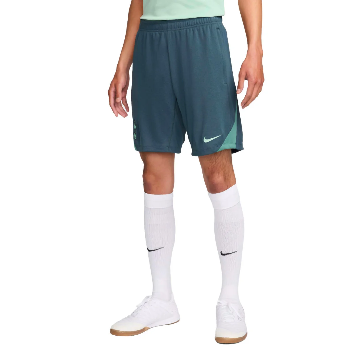 Nike Tottenham Hotspur Striker Short M Shorts Voetbalkleding Voetbal Sporten Intersport van den Broek Biggelaar